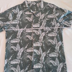 Tropical Leaf/Hawaiian Print Men's Shirt Large 100% Cotton Short Sleeve